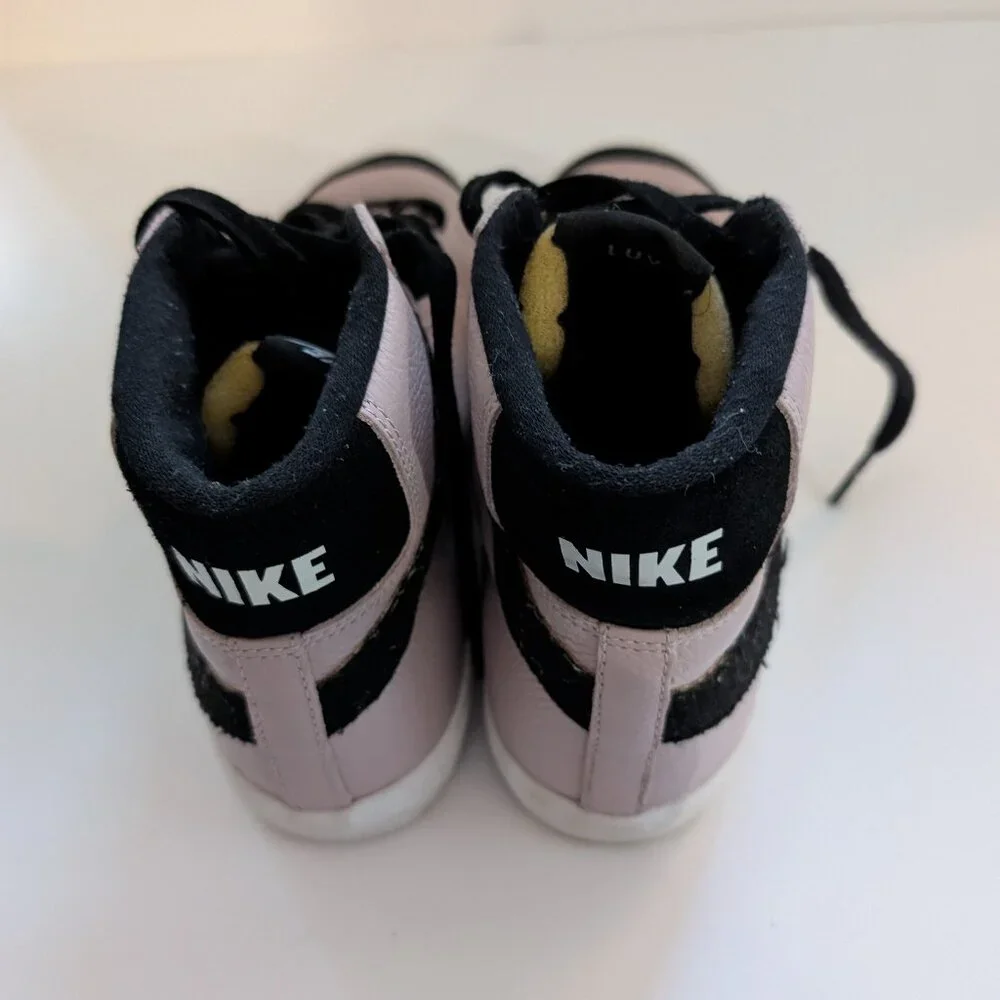 Nike Women's High-Top Sneakers Pink and Black